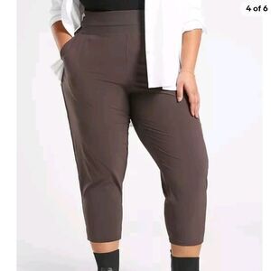 Women's Brown Cropped Pants